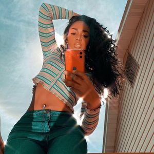 Meet your Posher, Jazmine